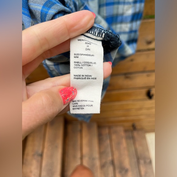 WOOLRICH Timberline short sleeve button-down shirt. EUC. Size Medium. - Picture 10 of 11